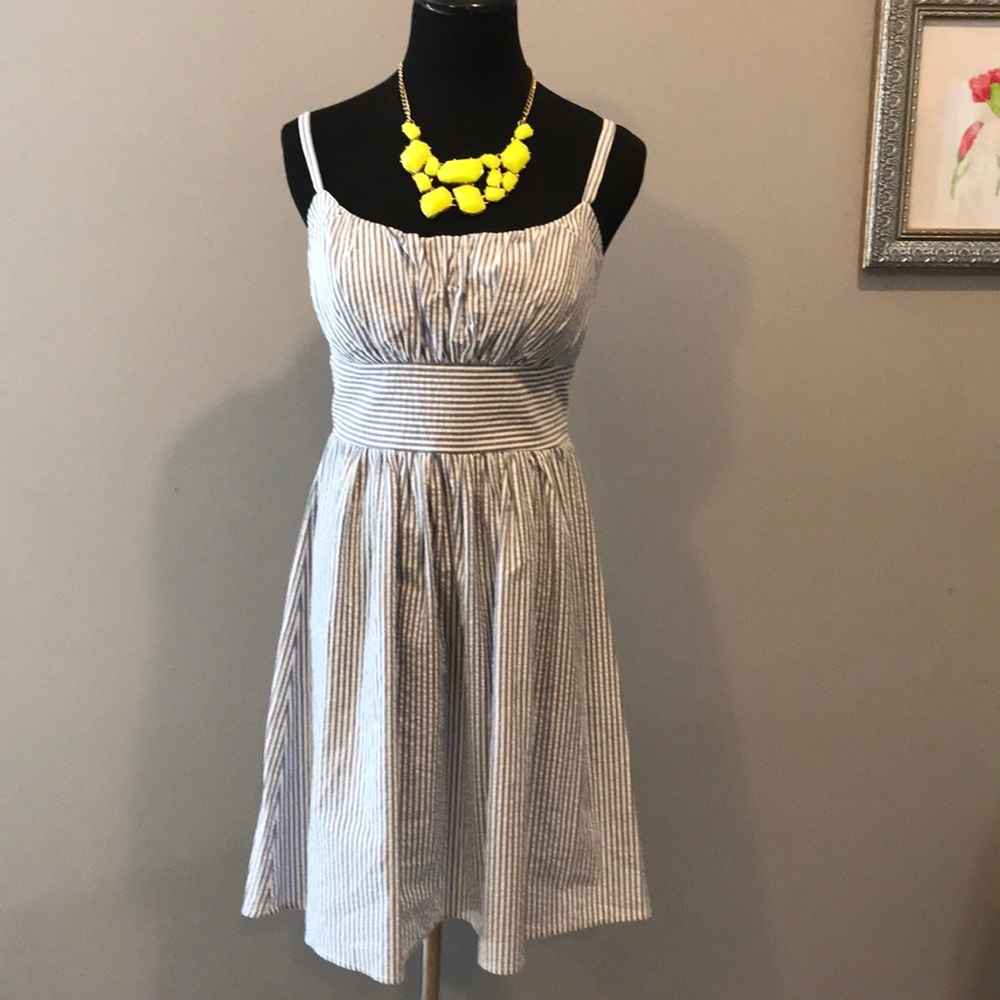 B. Smart blue & white seersucker dress size 6